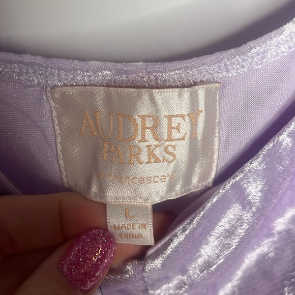 NWT Annie Velvet Long Sleeve Top - Picture 5 of 8